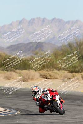 media/Nov-16-2025-Race Pace (Sun) [[8c5fa54630]]/Non Verified Riders (1st 20 Minutes)/2-Turn 10 (1010am)/